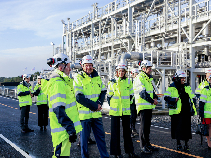 King Willem-Alexander visited the Northern Lights facility in Øygarden. Photo: Silje Katrine Robinson / NTB